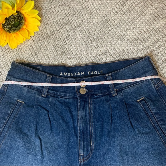American Eagle Short Dark Wash Jean Mom Short - Picture 11 of 11
